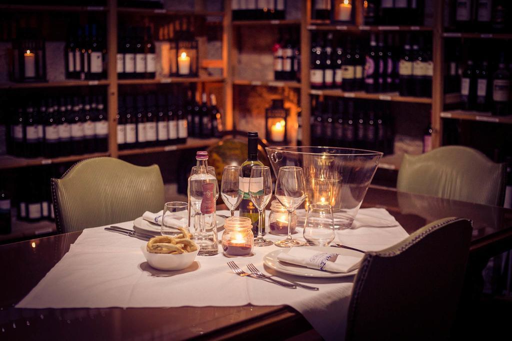 Hotel Ristorante La Perla Varallo Pombia Екстер'єр фото