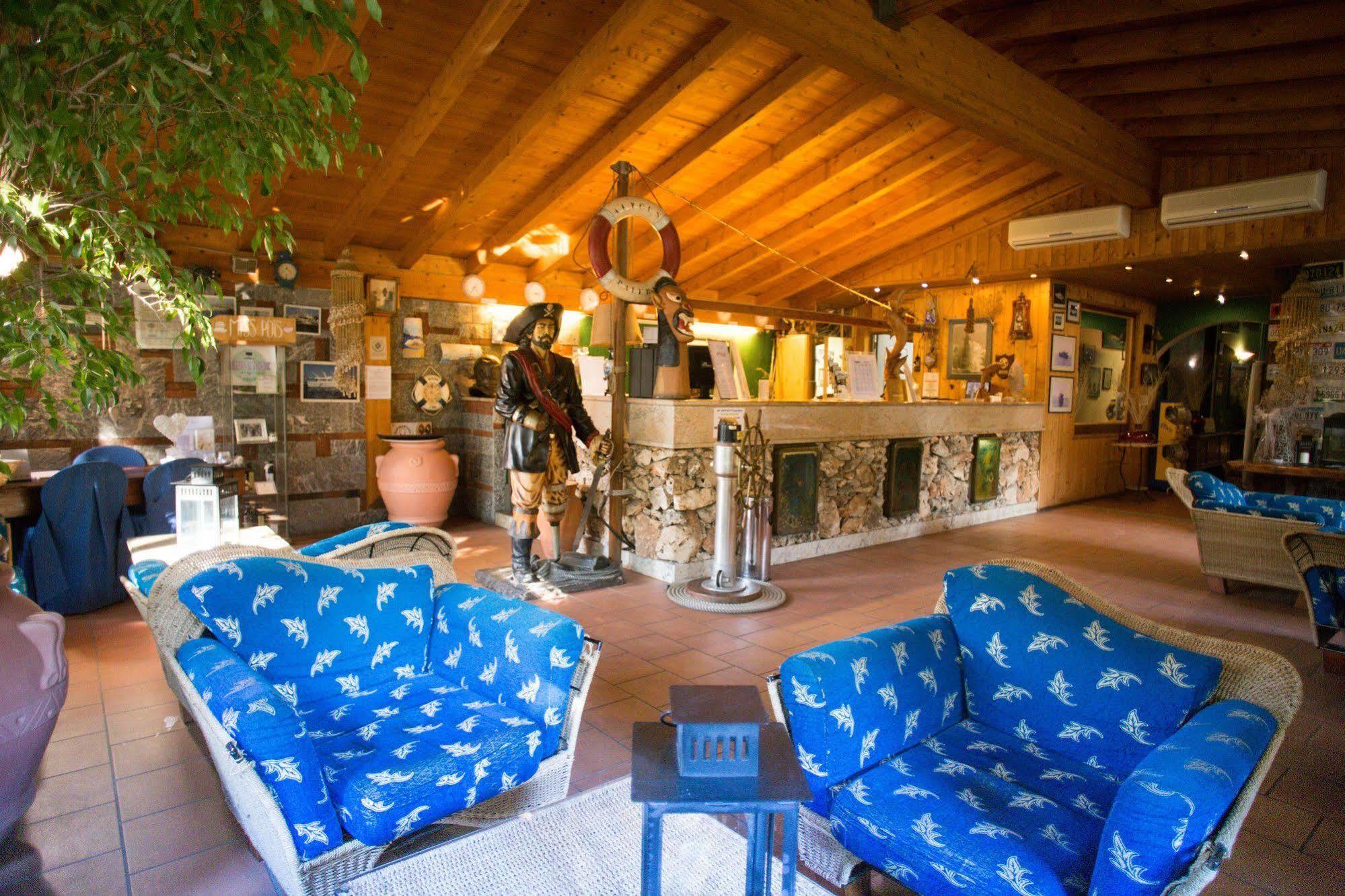 Hotel Ristorante La Perla Varallo Pombia Екстер'єр фото